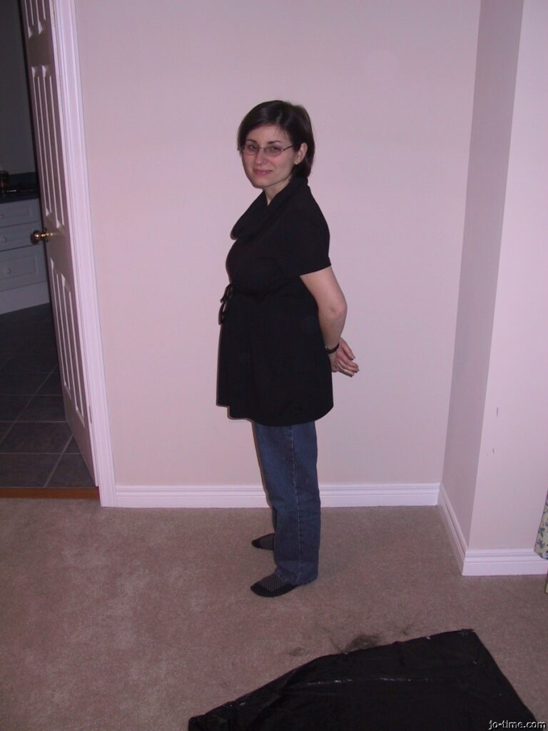 Unlocking My Private Locker: The Wild Threesome That Ended in Forbidden Lesbian Bliss