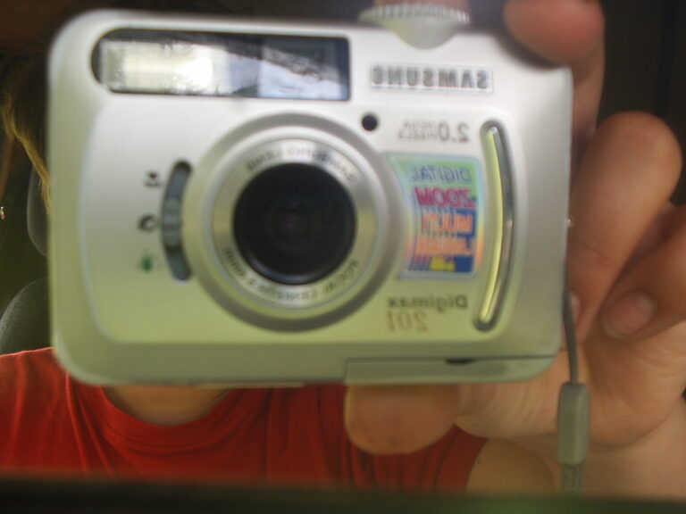 Private Locker Secret: My Wild Threesome with Nathalie and Amélie